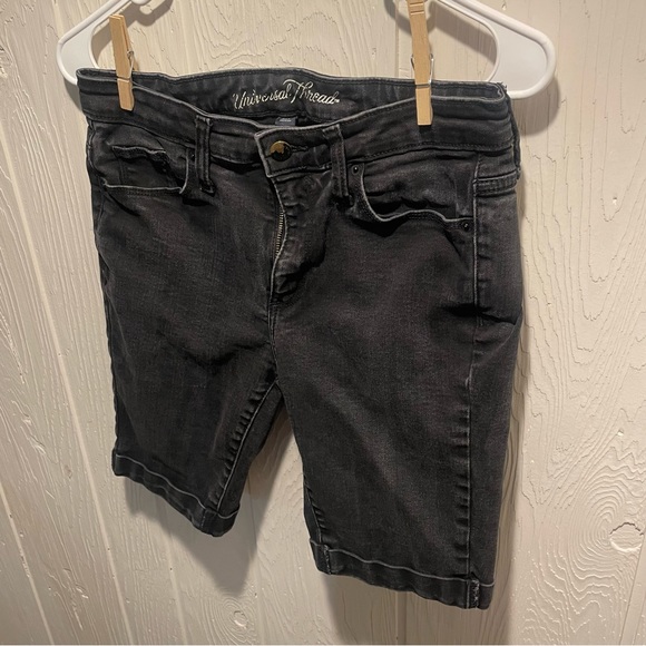 Universal Thread Women’s Denim Shorts - Picture 5 of 5